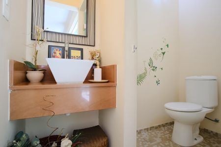 Lavabo de casa para alugar com 3 quartos, 205m² em Penha de França, São Paulo