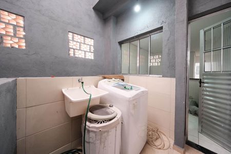 Casa para alugar com 57m², 1 quarto e sem vagaÁrea de Serviço