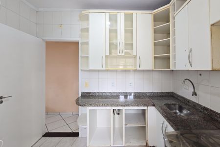 Apartamento à venda com 56m², 2 quartos e 1 vaga Apartamento à venda com 56m², 2 quartos e 1 vagaCozinha