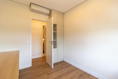 Quarto de apartamento para alugar com 2 quartos, 100m² em Pinheiros, São Paulo