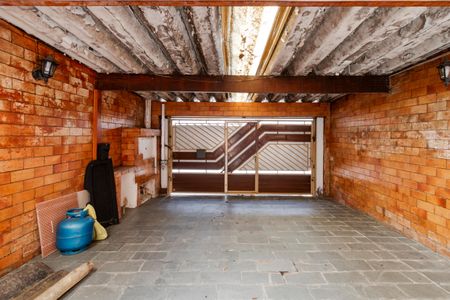 Casa à venda com 210m², 2 quartos e 2 vagasGaragem