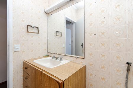 Casa à venda com 210m², 2 quartos e 2 vagasBanheiro