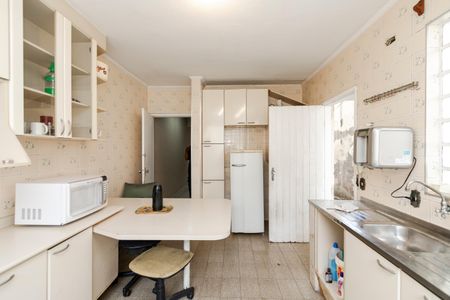 Casa à venda com 210m², 2 quartos e 2 vagasCozinha