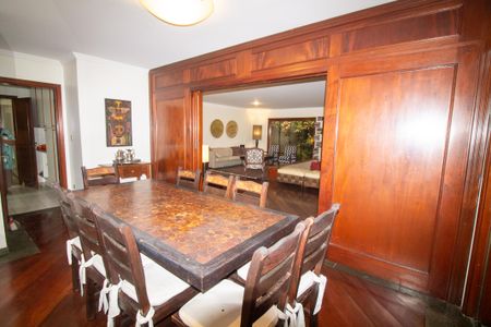 Casa à venda com 430m², 4 quartos e 4 vagasSala de Jantar