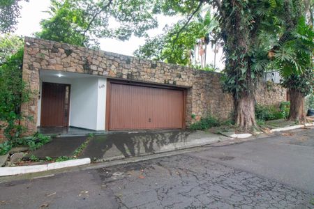 Casa à venda com 430m², 4 quartos e 4 vagasFachada