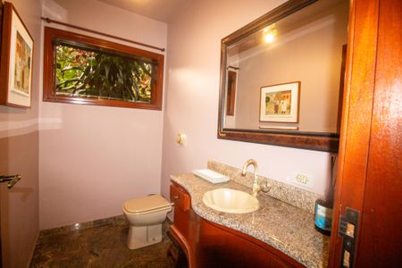 Casa à venda com 430m², 4 quartos e 4 vagasLavabo