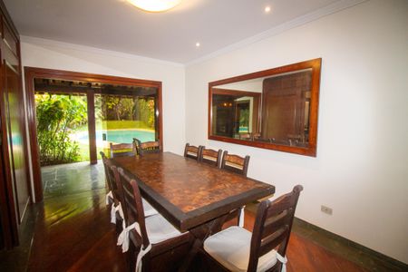 Casa à venda com 430m², 4 quartos e 4 vagasSala de Jantar