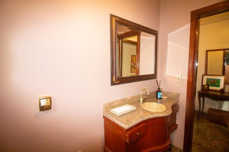 Casa à venda com 430m², 4 quartos e 4 vagasLavabo