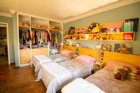 Casa à venda com 430m², 4 quartos e 4 vagasQuarto 2