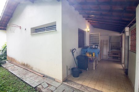 Casa à venda com 430m², 4 quartos e 4 vagasCasa de Serviço