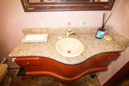 Casa à venda com 430m², 4 quartos e 4 vagasLavabo