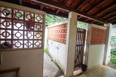 Casa à venda com 430m², 4 quartos e 4 vagasCasa de Serviço - Canil