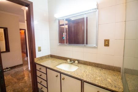 Casa à venda com 430m², 4 quartos e 4 vagasBanheiro