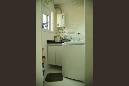 Apartamento à venda com 75m², 3 quartos e 1 vagaÁrea de Serviço