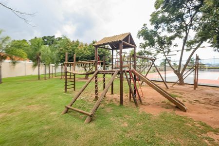 Casa de condomínio para alugar com 248m², 4 quartos e 4 vagas Casa de condomínio para alugar com 248m², 4 quartos e 4 vagasÁrea comum - Playground