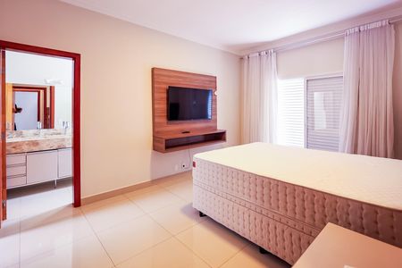 Casa de condomínio para alugar com 248m², 4 quartos e 4 vagas Casa de condomínio para alugar com 248m², 4 quartos e 4 vagasSuite 2