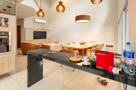 Casa de condomínio para alugar com 248m², 4 quartos e 4 vagas Casa de condomínio para alugar com 248m², 4 quartos e 4 vagasCozinha