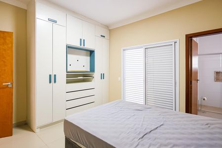 Casa de condomínio para alugar com 248m², 4 quartos e 4 vagas Casa de condomínio para alugar com 248m², 4 quartos e 4 vagasSuite 1