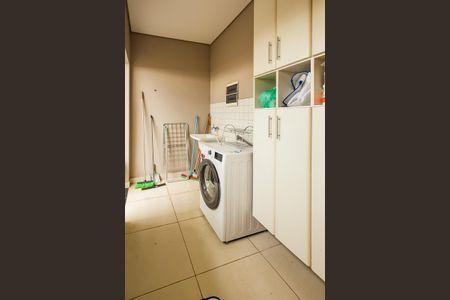 Casa de condomínio para alugar com 248m², 4 quartos e 4 vagas Casa de condomínio para alugar com 248m², 4 quartos e 4 vagasLavandeira