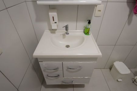 Casa à venda com 400m², 2 quartos e 2 vagas Casa à venda com 400m², 2 quartos e 2 vagasBanheiro 2