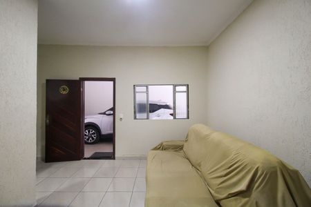 Casa à venda com 400m², 2 quartos e 2 vagas Casa à venda com 400m², 2 quartos e 2 vagasSala