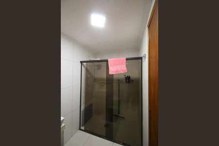 Casa à venda com 400m², 2 quartos e 2 vagas Casa à venda com 400m², 2 quartos e 2 vagasBanheiro