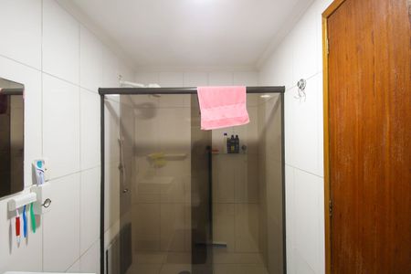 Casa à venda com 400m², 2 quartos e 2 vagas Casa à venda com 400m², 2 quartos e 2 vagasBanheiro