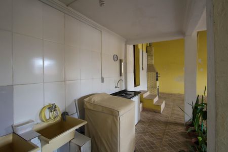 Casa à venda com 400m², 2 quartos e 2 vagas Casa à venda com 400m², 2 quartos e 2 vagasÁrea de Serviço