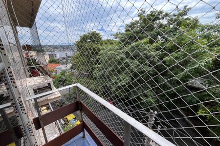 Apartamento para alugar com 76m², 2 quartos e 1 vagaVaranda