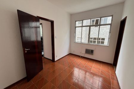 Apartamento para alugar com 76m², 2 quartos e 1 vagaQuarto 1