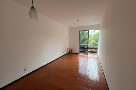 Sala de apartamento para alugar com 2 quartos, 76m² em Jardim Guanabara, Rio de Janeiro