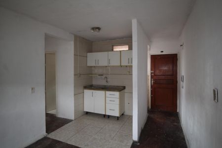 Sala/Cozinha de apartamento para alugar com 2 quartos, 42m² em Rubem Berta, Porto Alegre