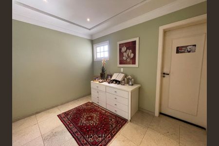 Casa de condomínio para alugar com 505m², 4 quartos e 6 vagasHall social