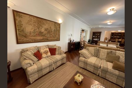 Sala de casa para alugar com 4 quartos, 505m² em Jardim Passargada I, Cotia