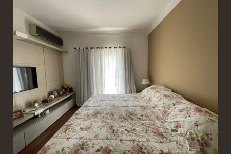 Casa de condomínio para alugar com 505m², 4 quartos e 6 vagasSuíte 3