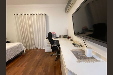 Casa de condomínio para alugar com 505m², 4 quartos e 6 vagasSuíte 1