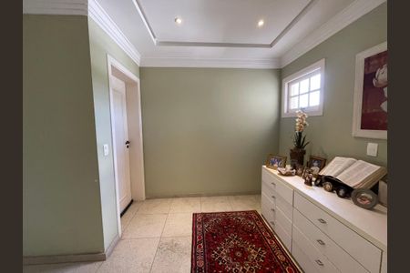 Casa de condomínio para alugar com 505m², 4 quartos e 6 vagasHall social