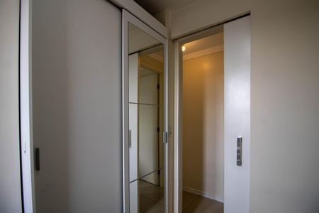 Quarto 2 de apartamento para alugar com 3 quartos, 50m² em Jardim Elizabete, Taboão da Serra