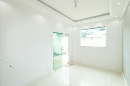 Sala de casa para alugar com 2 quartos, 80m² em Campo Grande, Rio de Janeiro