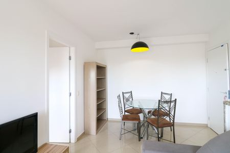 Sala de apartamento para alugar com 1 quarto, 36m² em Santo Amaro, São Paulo