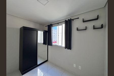 Quarto 1 de apartamento para alugar com 2 quartos, 44m² em Vargem Pequena, Rio de Janeiro