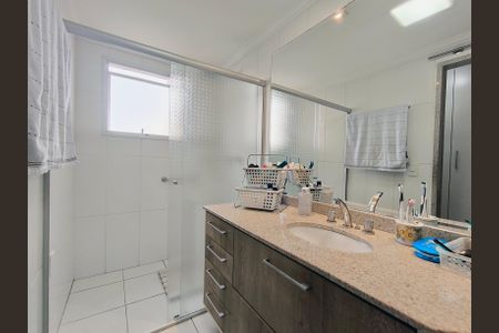 Apartamento à venda com 132m², 3 quartos e 2 vagasBanheiro da Suíte 1