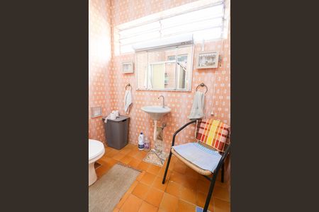 Casa à venda com 183m², 4 quartos e 2 vagas Casa à venda com 183m², 4 quartos e 2 vagasBanheiro
