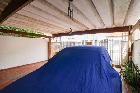Casa à venda com 183m², 4 quartos e 2 vagas Casa à venda com 183m², 4 quartos e 2 vagasGaragem