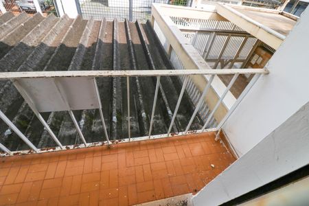 Casa à venda com 183m², 4 quartos e 2 vagas Casa à venda com 183m², 4 quartos e 2 vagasVaranda