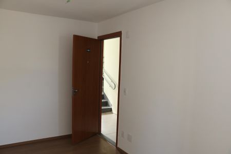 sala de apartamento para alugar com 2 quartos, 42m² em Jardim Alvorada, Nova Iguaçu