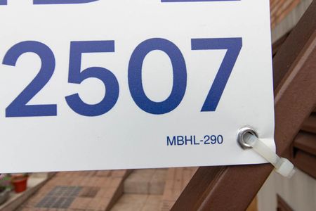 Casa à venda com 500m², 3 quartos e 4 vagas Casa à venda com 500m², 3 quartos e 4 vagasPlaca