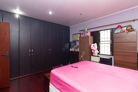 Casa à venda com 500m², 3 quartos e 4 vagas Casa à venda com 500m², 3 quartos e 4 vagasQuarto 3