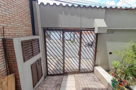 Casa à venda com 500m², 3 quartos e 4 vagas Casa à venda com 500m², 3 quartos e 4 vagasEntrada