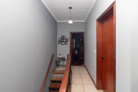 Casa à venda com 500m², 3 quartos e 4 vagas Casa à venda com 500m², 3 quartos e 4 vagasHall dos Quartos